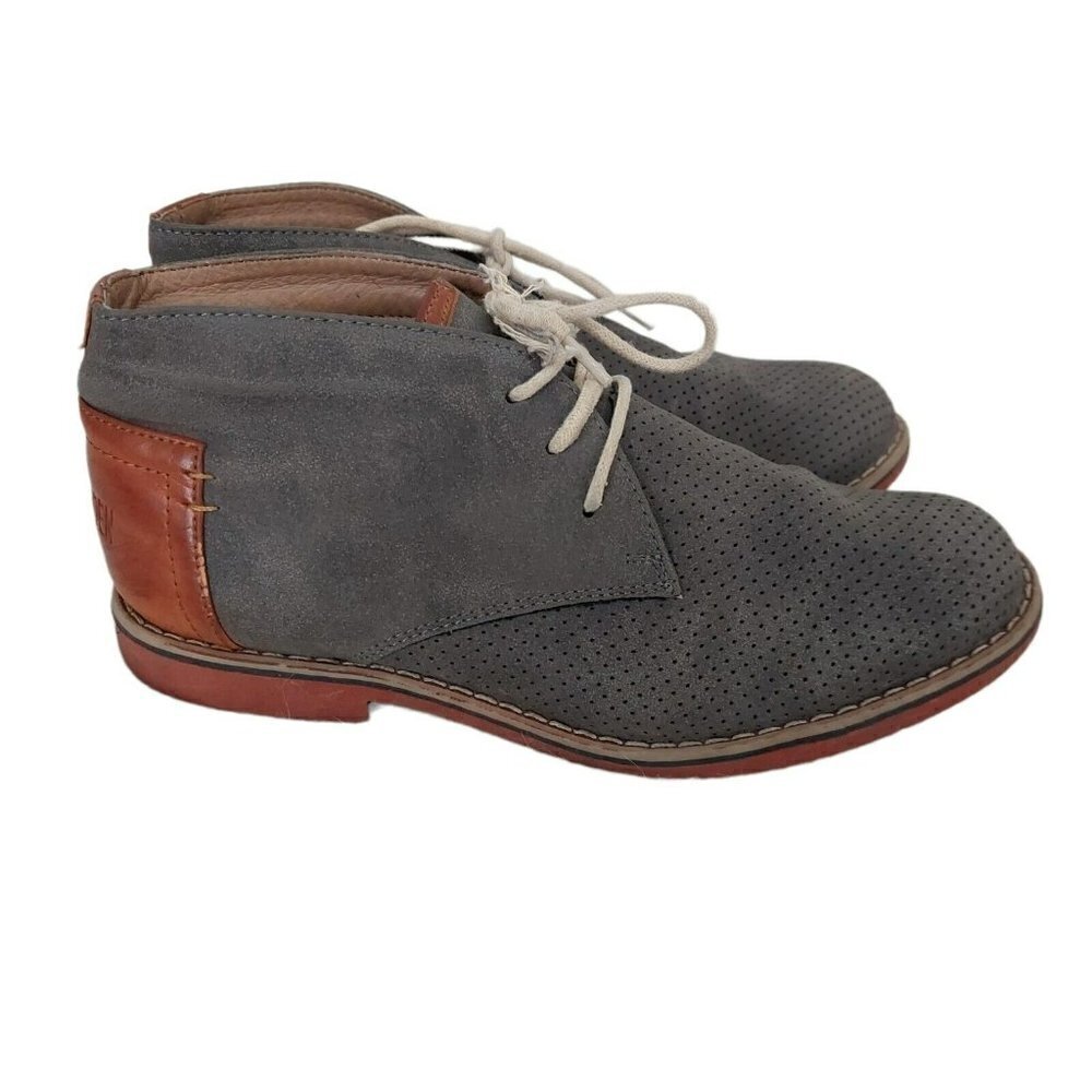 Steve Madden BDevlyn‎ Chukka Boots, Boys, Size 5 Grey Gray Leather Back Spellout